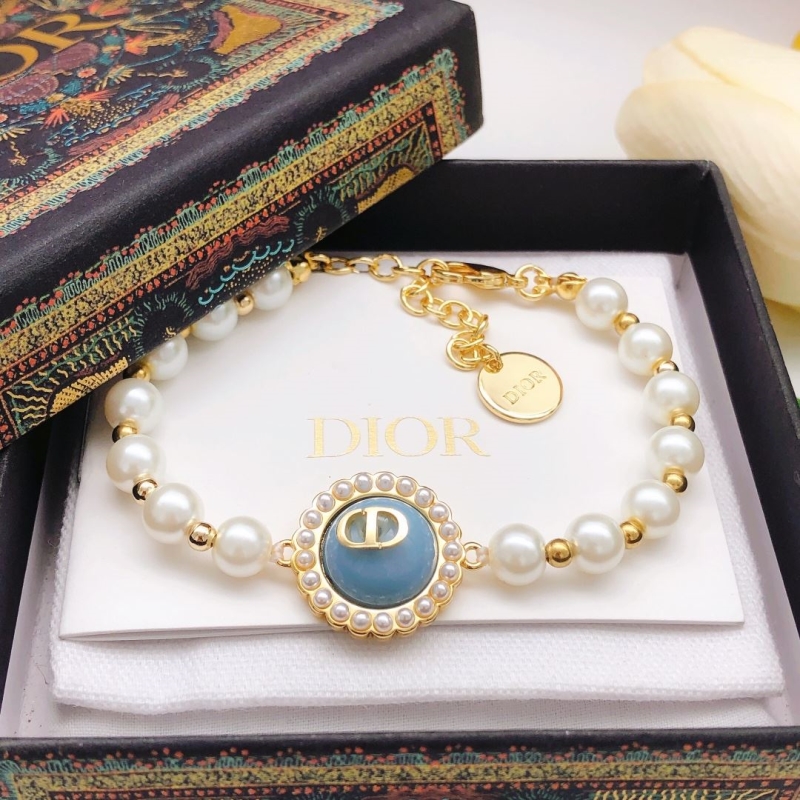 chr1st1an D10r bracelets